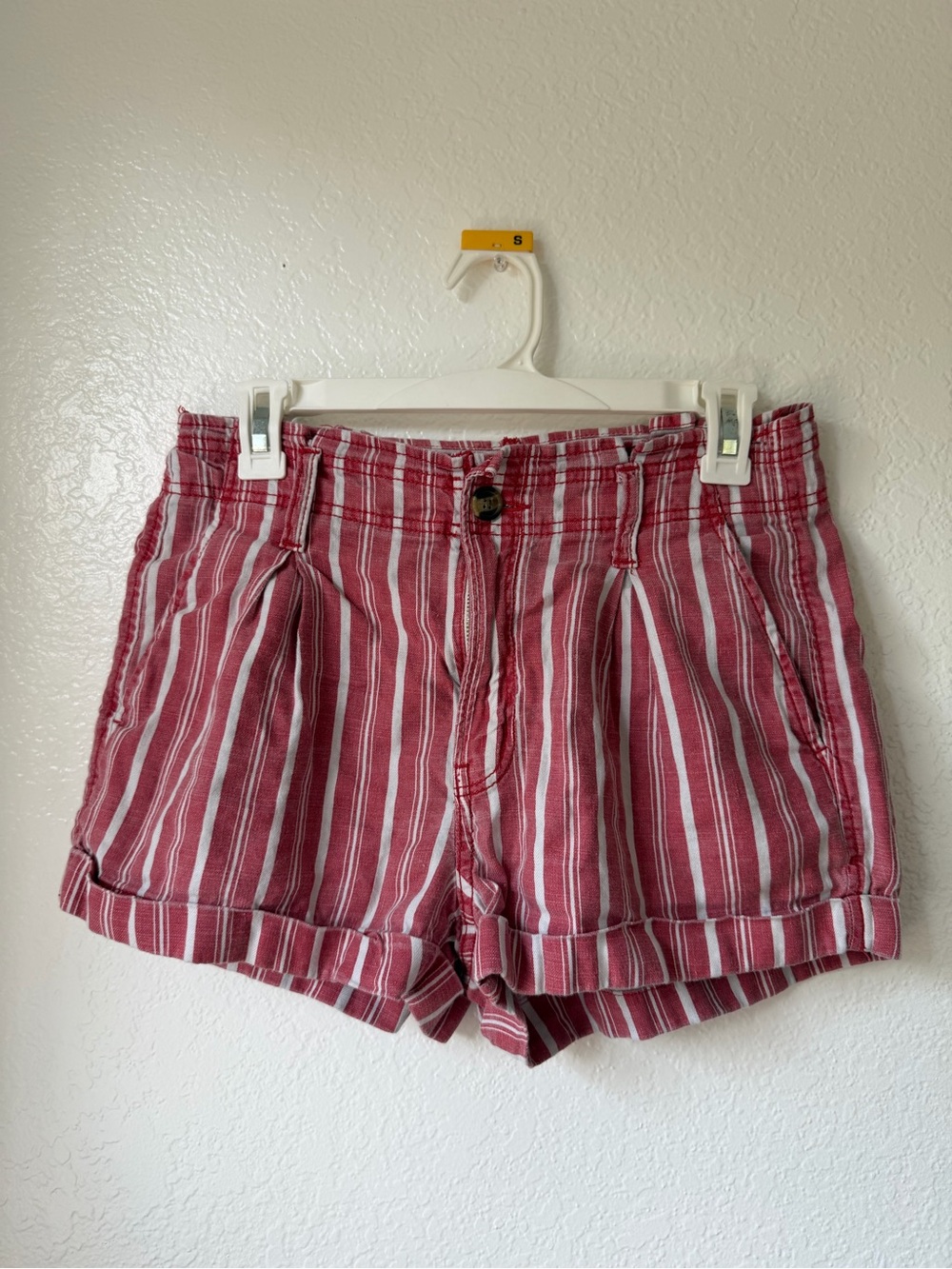 American Eagle Outfitters Red and White Striped Linen Blend Women’s Shorts
